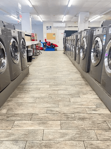 Mr Suds Laundromat East photo